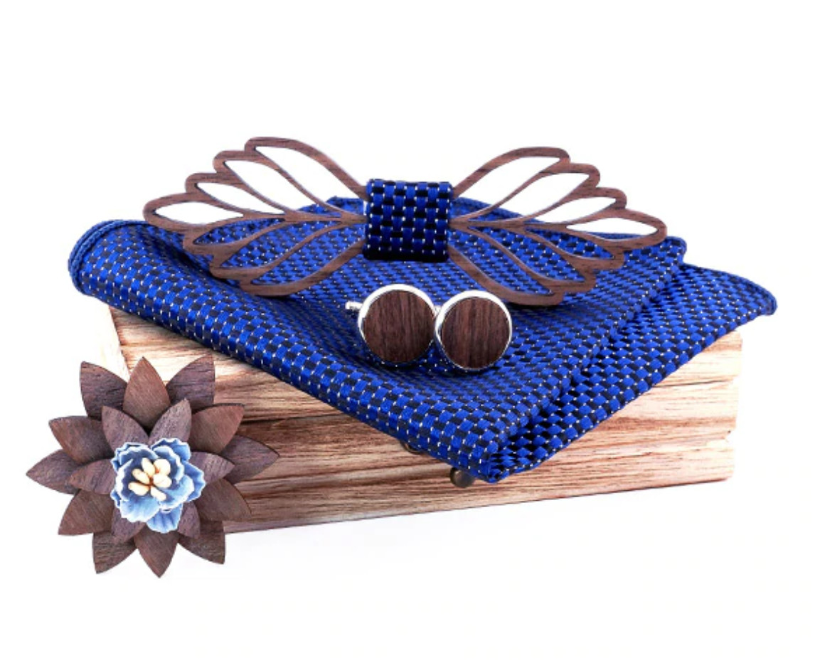 Gaira® Dřevěný motýlek s kapesníčkem a manžetovými knoflíčky a broží 709212
